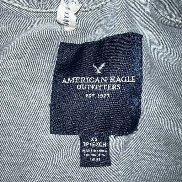 AE Button Up Top - Picture 3 of 4